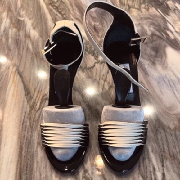 Jimmy Choo Livvi 85 Pump-Off-White/Black-Size 38.5 - Picture 9 of 14